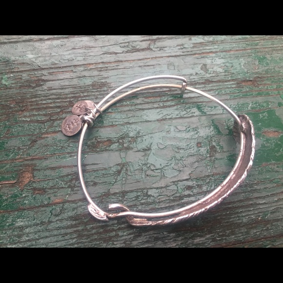 ALEX AND ANI Sole Feather RUSTED SLVR Brass Bracelet RARE GUC - Picture 3 of 3